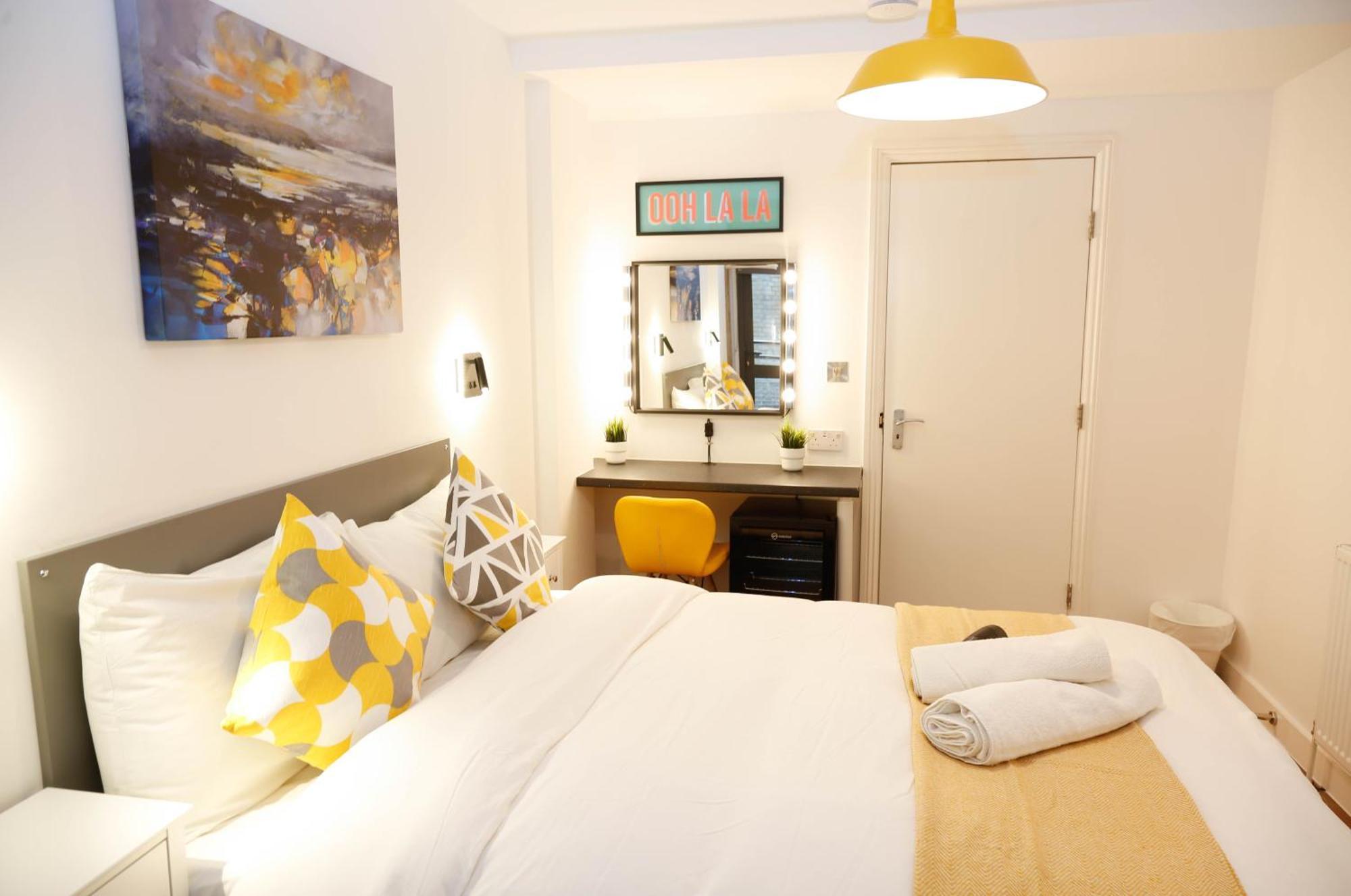 New Luxury Rooms In The Heart Of London Next To Shops, Cafes, Bars & Metro With Shared Bathrooms Екстериор снимка
