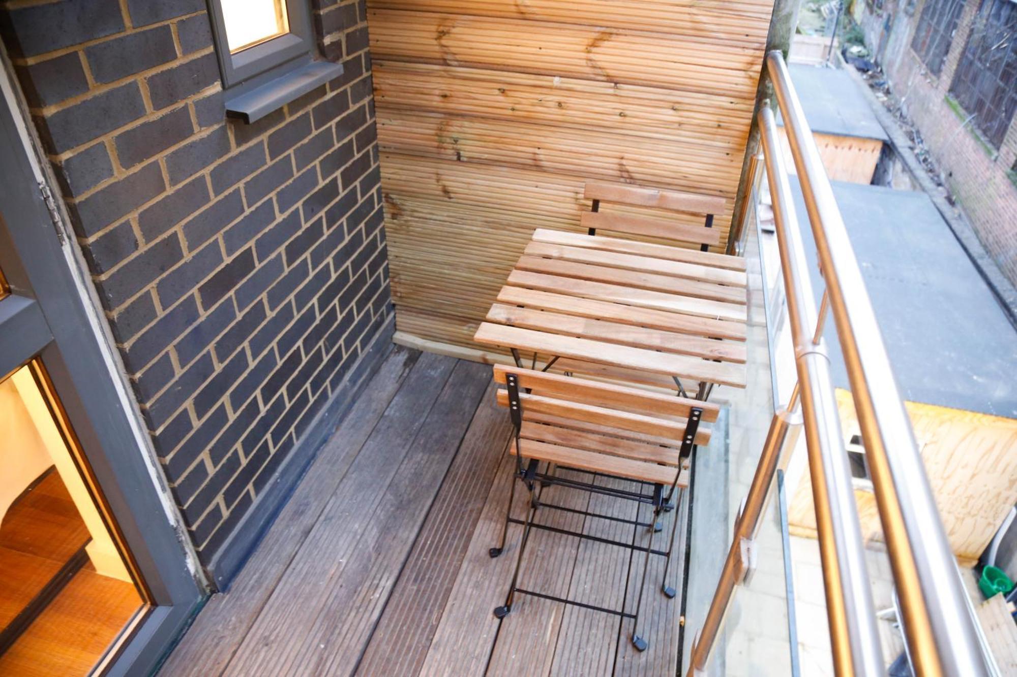 New Luxury Rooms In The Heart Of London Next To Shops, Cafes, Bars & Metro With Shared Bathrooms Екстериор снимка