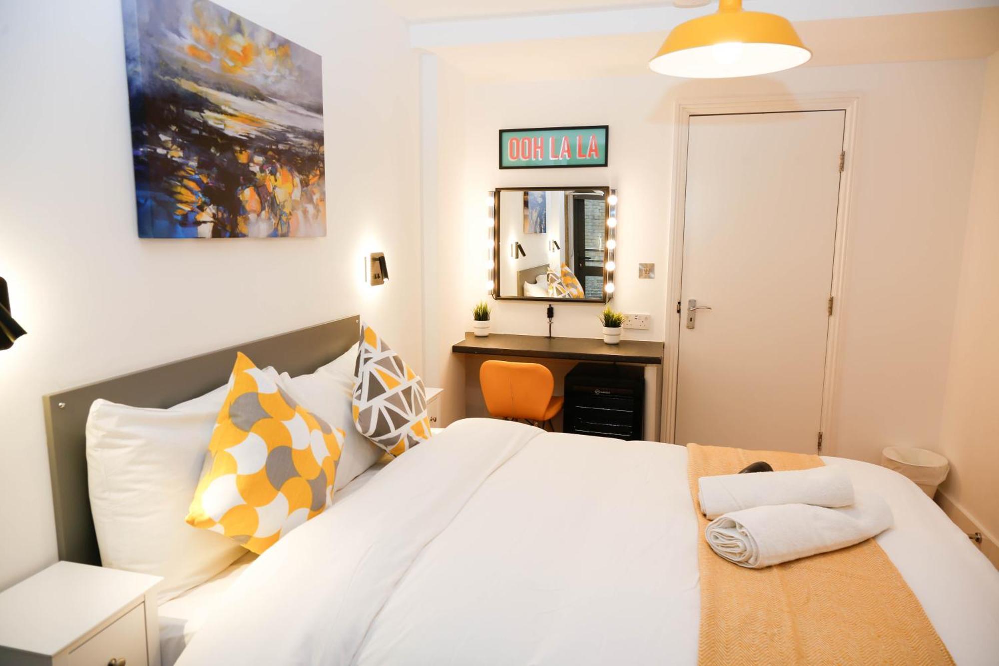 New Luxury Rooms In The Heart Of London Next To Shops, Cafes, Bars & Metro With Shared Bathrooms Екстериор снимка