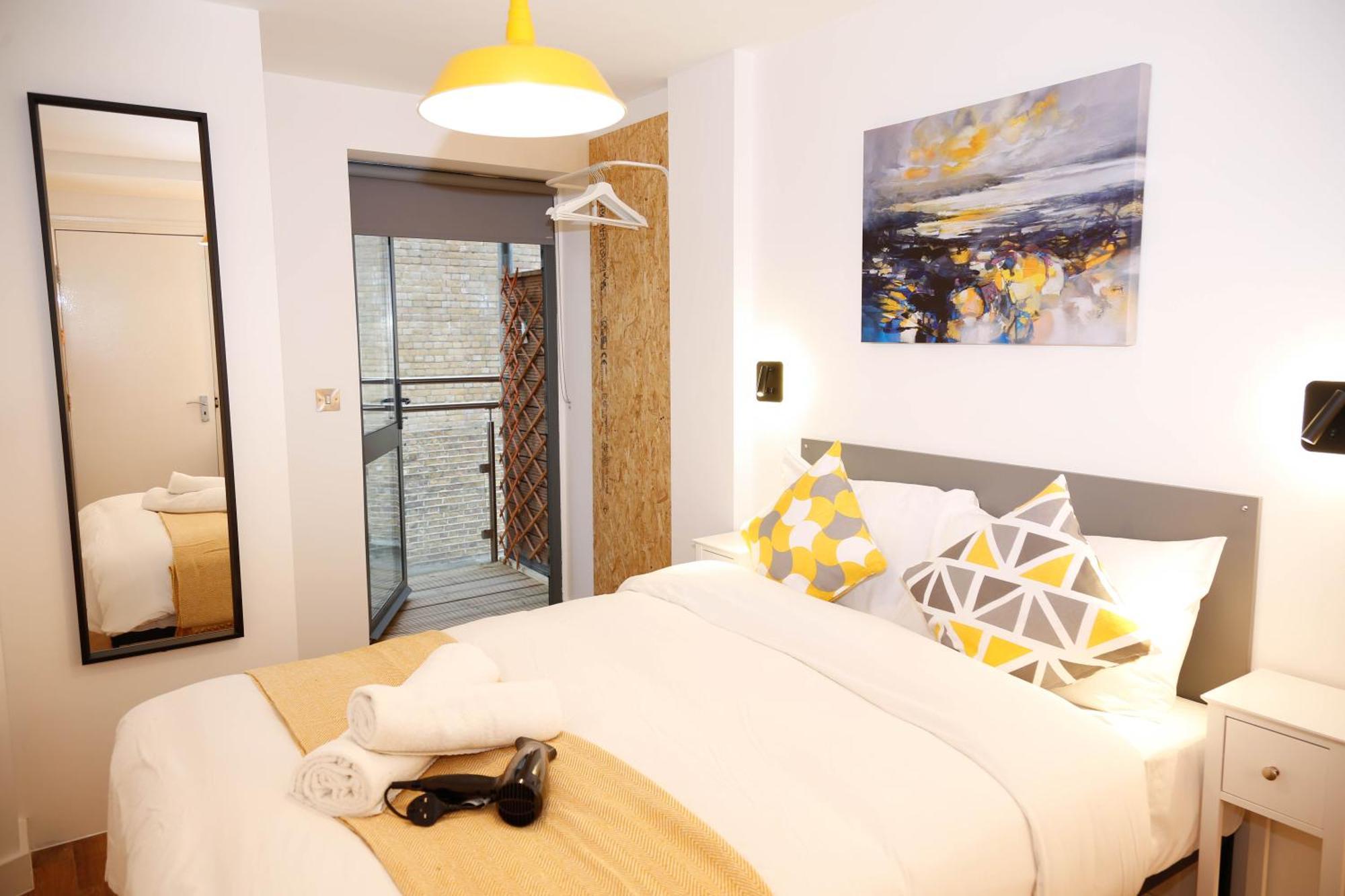 New Luxury Rooms In The Heart Of London Next To Shops, Cafes, Bars & Metro With Shared Bathrooms Екстериор снимка