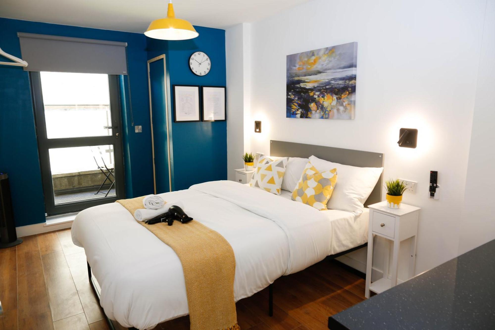 New Luxury Rooms In The Heart Of London Next To Shops, Cafes, Bars & Metro With Shared Bathrooms Екстериор снимка
