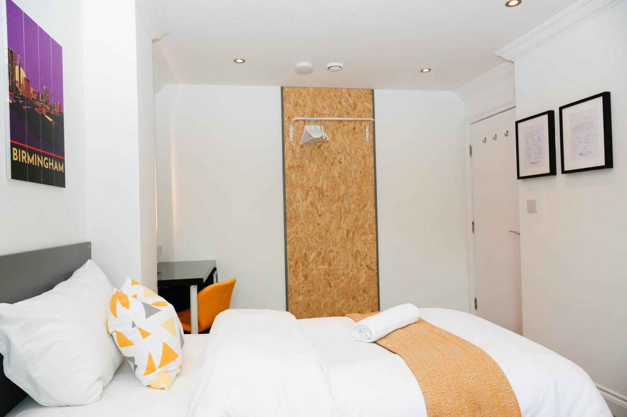 New Luxury Rooms In The Heart Of London Next To Shops, Cafes, Bars & Metro With Shared Bathrooms Екстериор снимка