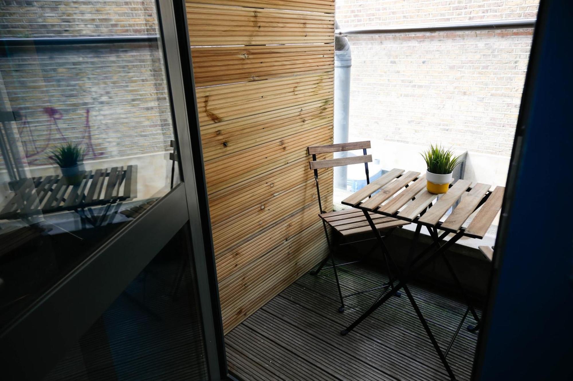 New Luxury Rooms In The Heart Of London Next To Shops, Cafes, Bars & Metro With Shared Bathrooms Екстериор снимка