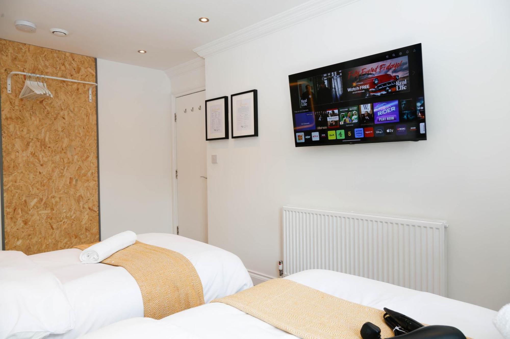New Luxury Rooms In The Heart Of London Next To Shops, Cafes, Bars & Metro With Shared Bathrooms Екстериор снимка
